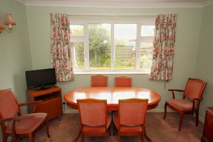 3 Bedroom Detached Bungalow For Sale In Greenside, Dunnington, York, YO19