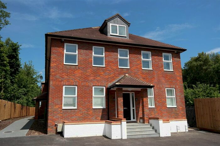 Studio To Rent In Porters Wood, St.Albans, AL3