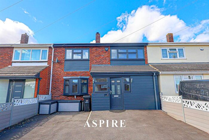 3 Bedroom Terraced House For Sale In Devonshire Road, Basildon, SS15