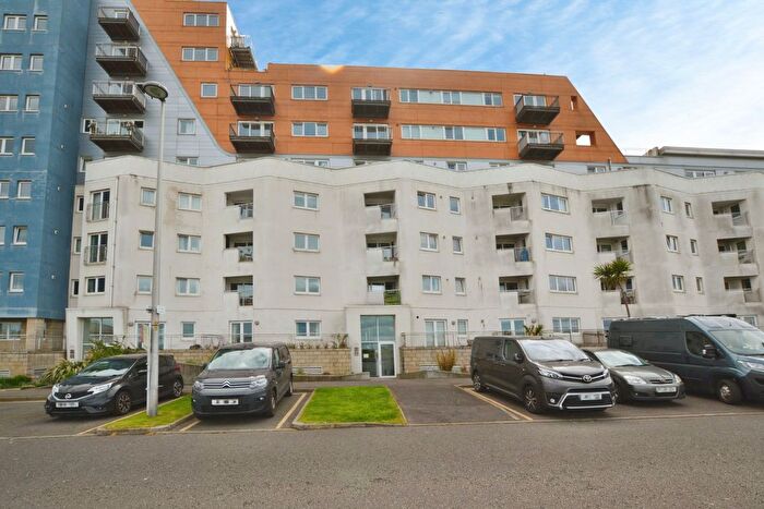 2 Bedroom Flat To Rent In Heron Place, Edinburgh, EH5