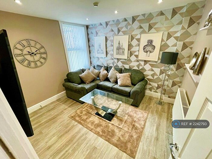 5 Bedroom Terraced House To Rent In Connaught Road, Liverpool City Centre, L7