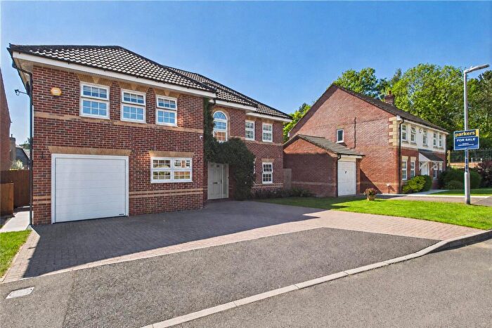 5 Bedroom Detached House For Sale In Laurel Gardens, Greenham, Thatcham, Berkshire, RG19