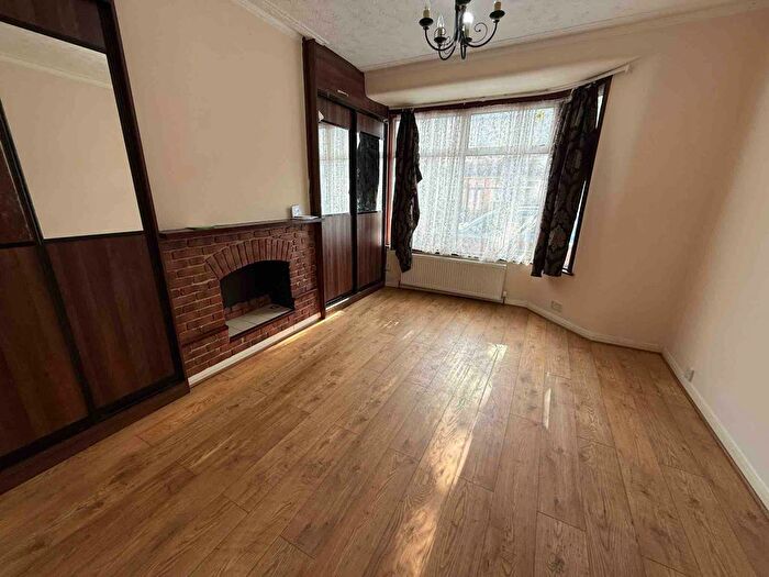 4 Bedroom Terraced House To Rent In Stevenage Road, London, E6