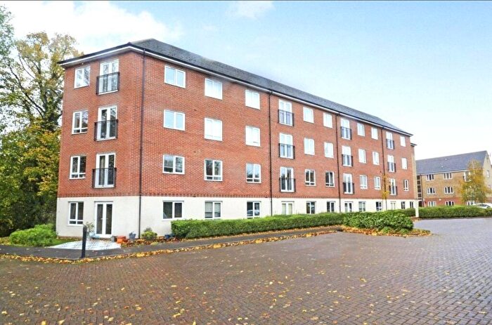 1 Bedroom Apartment For Sale In Skippetts Gardens, Basingstoke, Hampshire, RG21