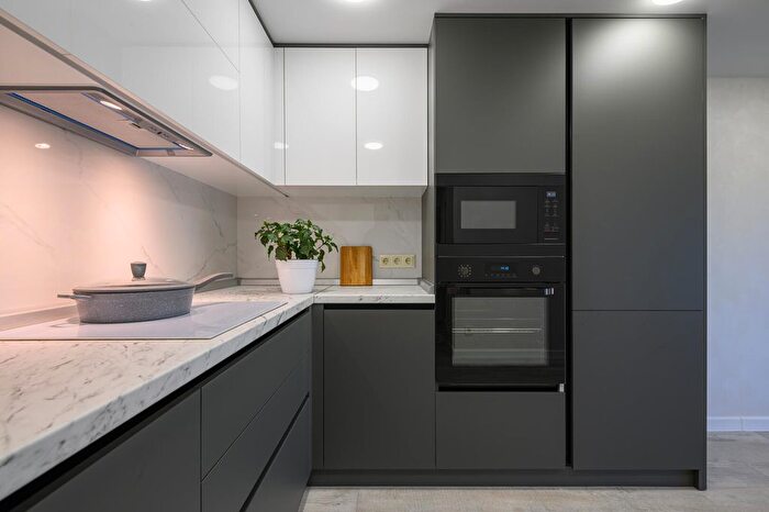 3 Bedroom Flat For Sale In Gratrix Avenue, Manchester, M5