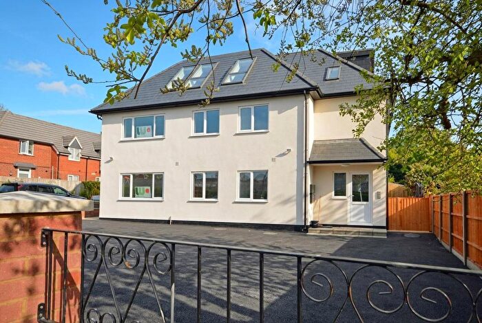 2 Bedroom Flat To Rent In Old Bracknell Lane West, Bracknell, RG12