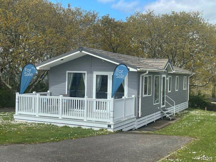 3 Bedroom Park Home For Sale In Thorness Bay Holiday Park, Thorness Lane, Cowes, PO31