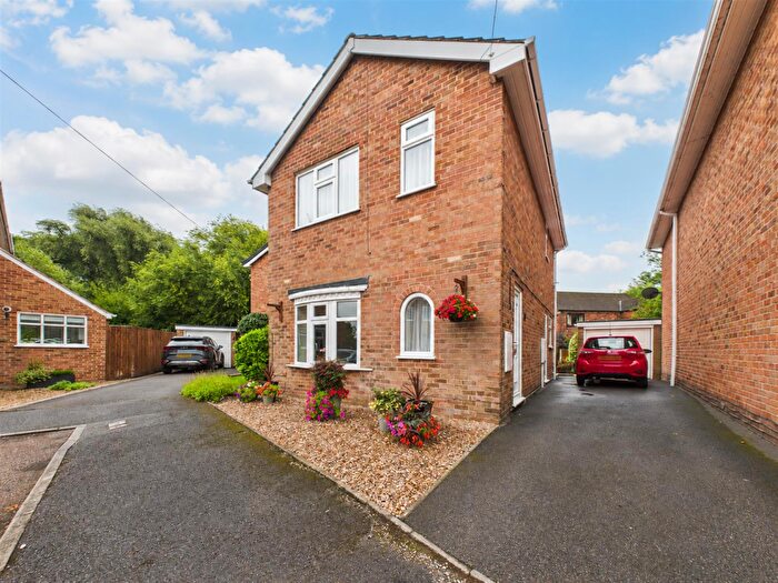 3 Bedroom Detached House For Sale In Meadow Close, Findern, Derby, DE65