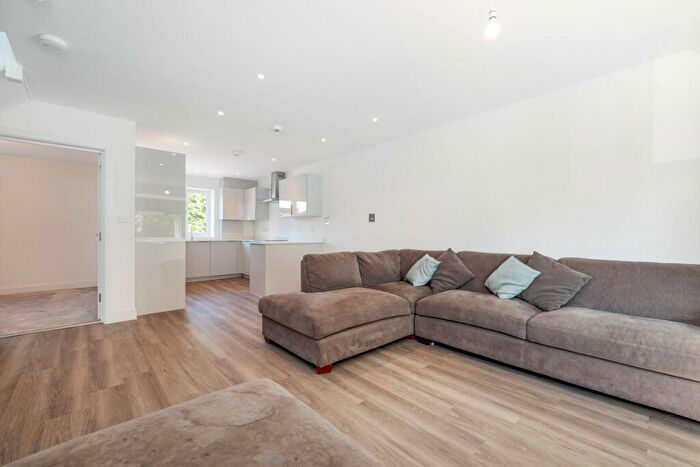 2 Bedroom Flat To Rent In Wren Road, Sidcup, DA14