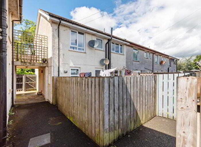 2 Bedroom Apartment / Flats For Sale In Titterington Gardens, Lisburn, BT27
