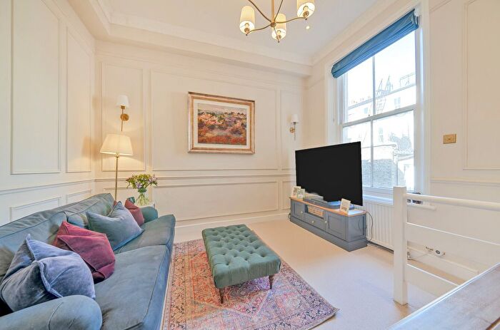 2 Bedroom Flat For Sale In Perham Road, London, W14