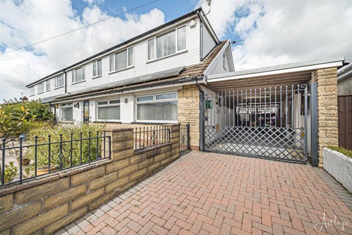 4 Bedroom Semi Detached House For Sale In Linkside Drive, Southgate, Swansea, SA3