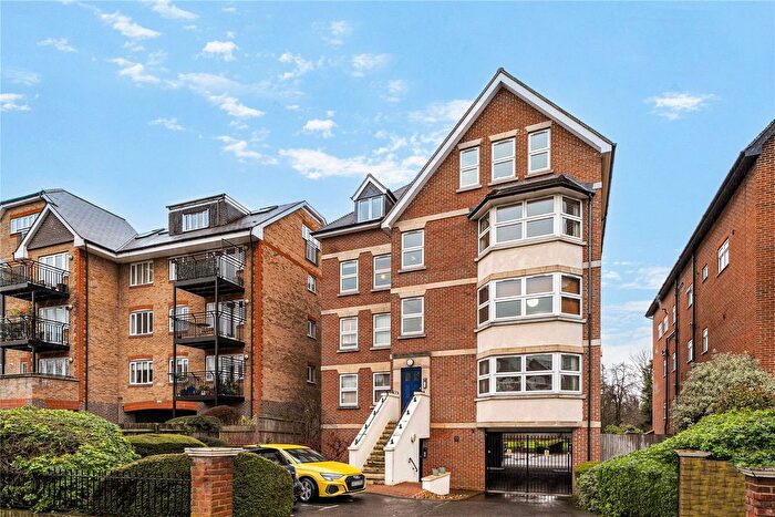 2 Bedroom Flat For Sale In Bromley Road, Beckenham, BR3