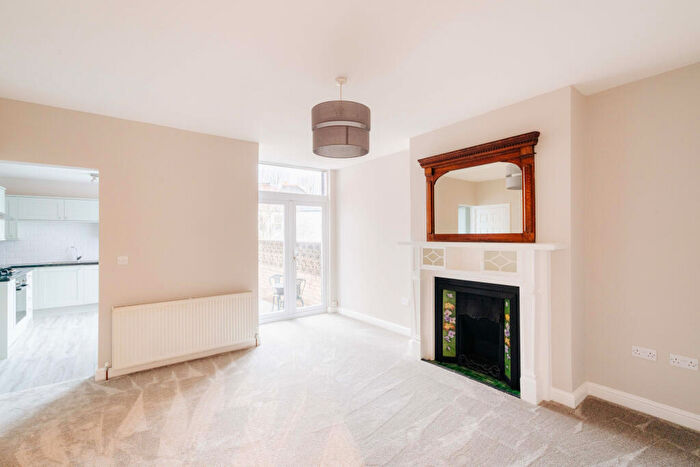 1 Bedroom Flat For Sale In Woodbridge Road, Knowle, Bristol., BS4