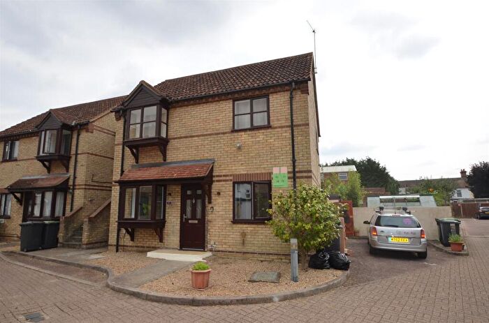 2 Bedroom Flat To Rent In Lanthony Court, Arlesey, SG15