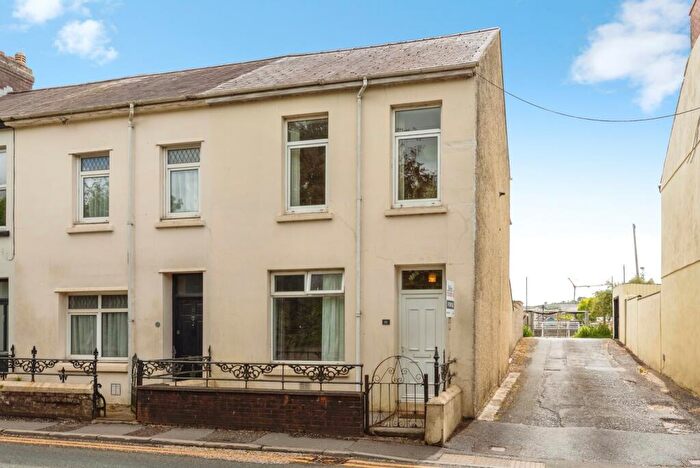 3 Bedroom End Of Terrace House For Sale In Richmond Terrace, Carmarthen, Carmarthenshire, SA31