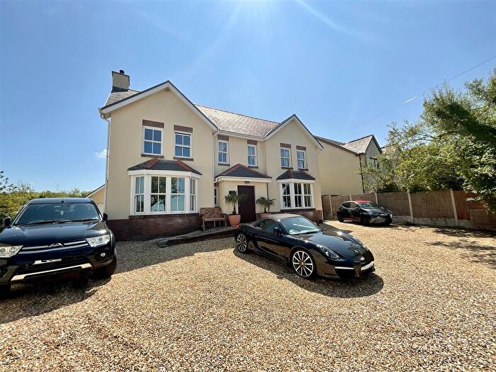 5 Bedroom Detached House For Sale In Cynheidre, Llanelli, SA15