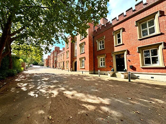 3 Bedroom Terraced House To Rent In Wellesley Road, Royal Military Acadamy, Woolwich, London, SE18