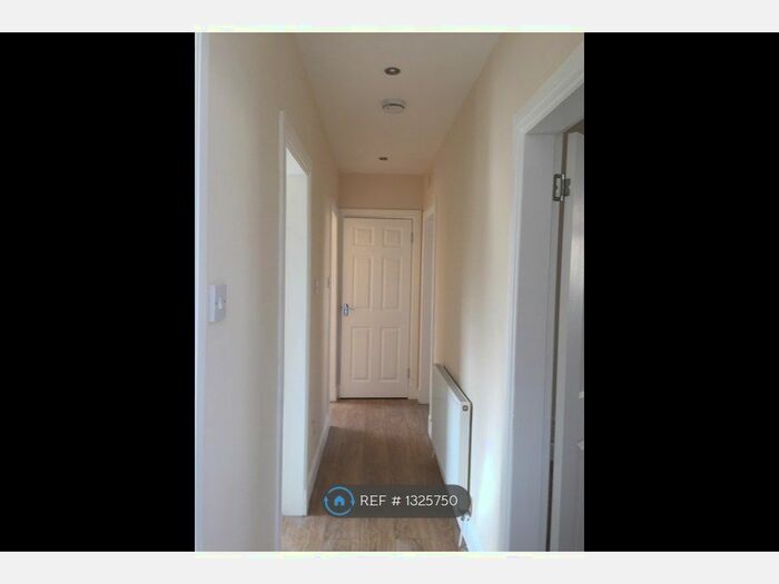 2 Bedroom Flat To Rent In Timmons Park, Lochgelly KY5