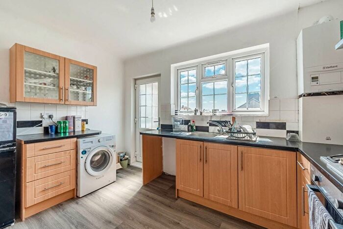 2 Bedroom Flat To Rent In Marlborough Hill, Harrow, HA1