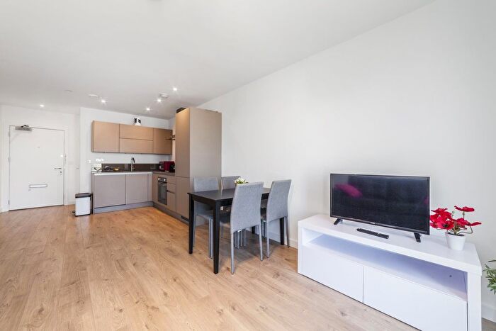 1 Bedroom Flat To Rent In Legacy Tower, Stratford, London, E15