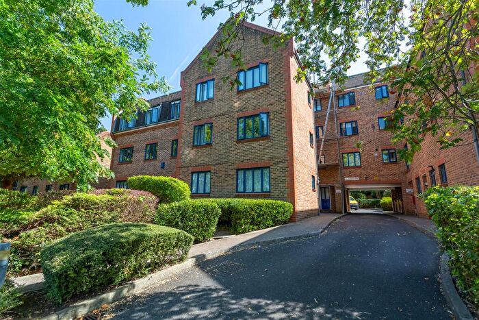 2 Bedroom Apartment To Rent In Worcester Road, Sutton, SM2