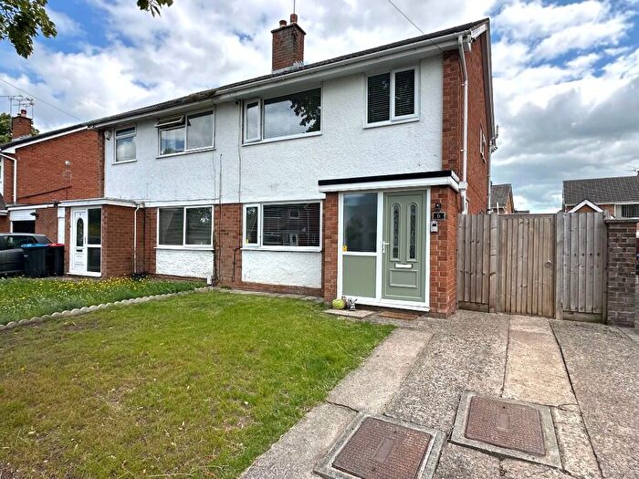 3 Bedroom Semi-Detached House For Sale In Innisfree Close, Great Sutton, CH66