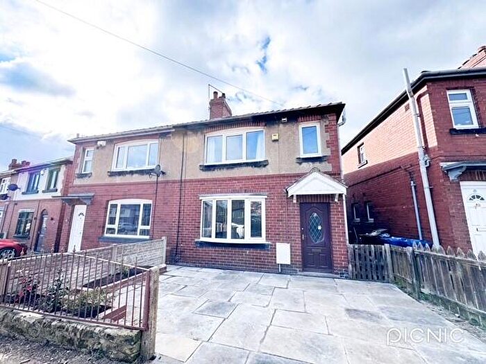 3 Bedroom House To Rent In Birkwood Avenue, Cudworth, Barnsley, S72