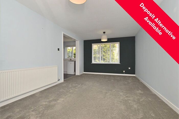 2 Bedroom Maisonette To Rent In Park View Road, Redhill, Surrey, RH1