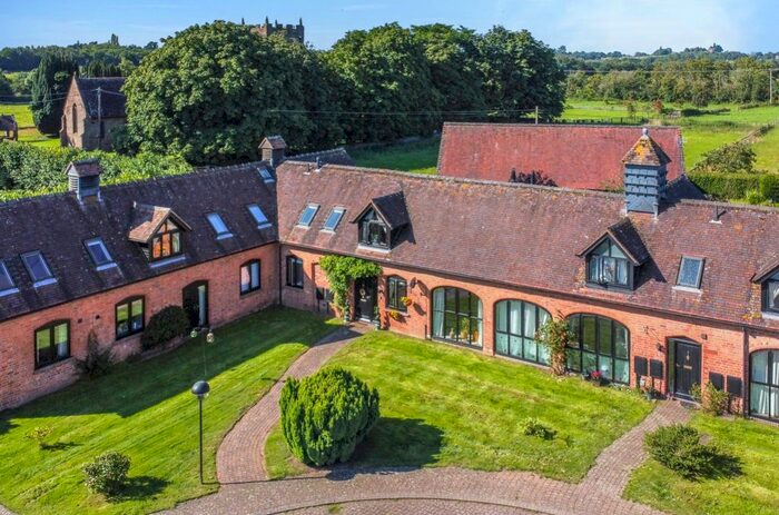 3 Bedroom Barn Conversion For Sale In Holt Castle Barns, Holt Heath, Worcester, WR6