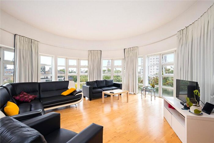 3 Bedroom Flat To Rent In Northey Street, London, E14