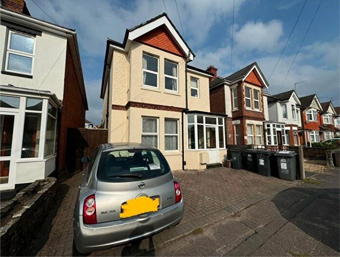 2 Bedroom Flat To Rent In Frederica Road, Winton (), P02