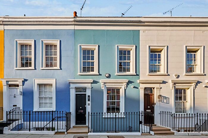 3 Bedroom Detached House To Rent In Hillgate Place, London, W8