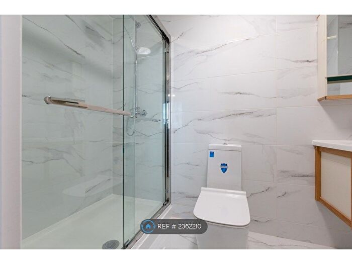 1 Bedroom Flat To Rent In Wilsthire Court, Swindon, SN1