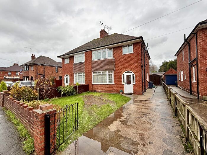 3 Bedroom Semi Detached House For Sale In Horsey Lane, Yeovil, Somerset, BA20