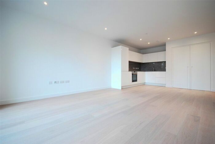1 Bedroom Flat To Rent In Flotilla House, Cable Street, E16