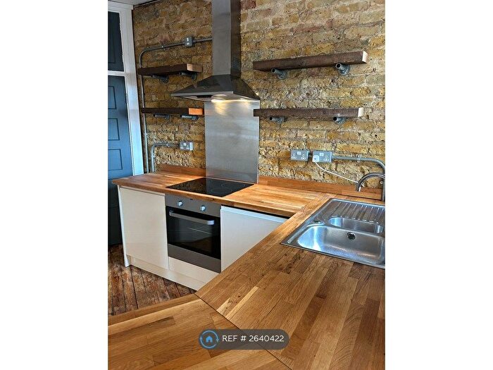 1 Bedroom Flat To Rent In Broadway West, Leigh On Sea, SS9