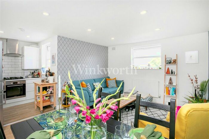 2 Bedroom Flat To Rent In West Green Road, London, N15