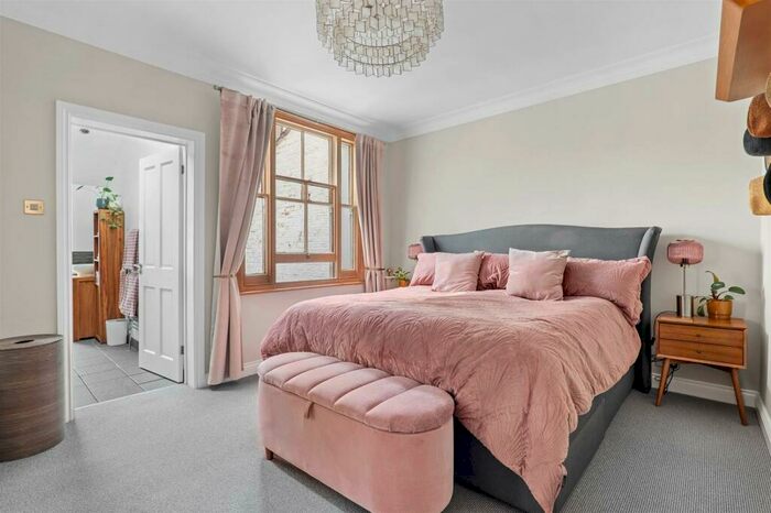 3 Bedroom Terraced House For Sale In Woodbine Street, Leamington Spa, CV32