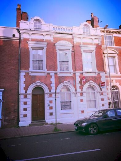 2 Bedroom Flat To Rent In Flat, Wolverhampton Street, Dudley, DY1