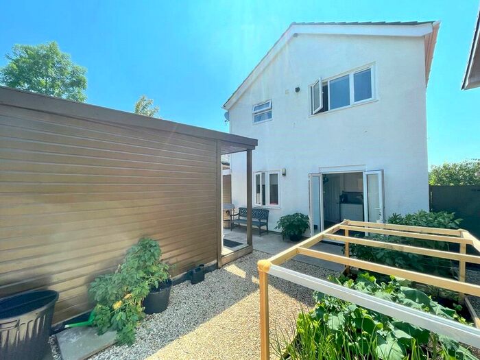 2 Bedroom Detached House For Sale In Maesmawr, Rhayader, Powys, LD6