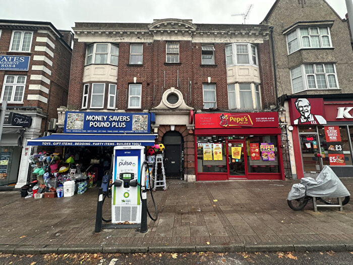 2 Bedroom Flat For Sale In A Watford Way, Hendon, London, NW4