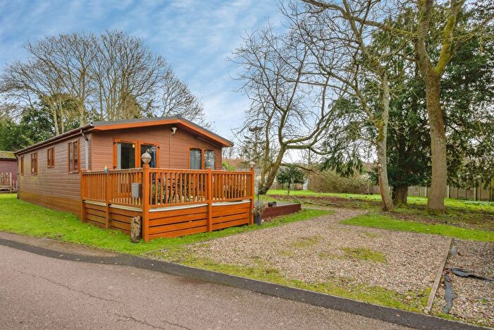 2 Bedroom Park Home For Sale In The Arboretum, Haveringland, Norwich, NR10