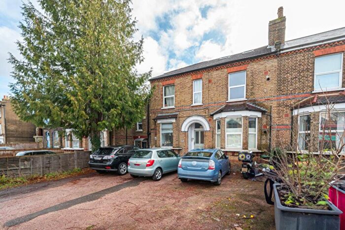 2 Bedroom Flat To Rent In Croydon Road, London, , Penge, London, SE20