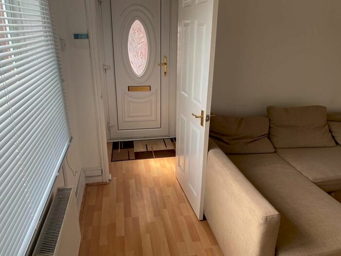 2 Bedroom Town House To Rent In Freeburn Causeway, Coventry, CV4
