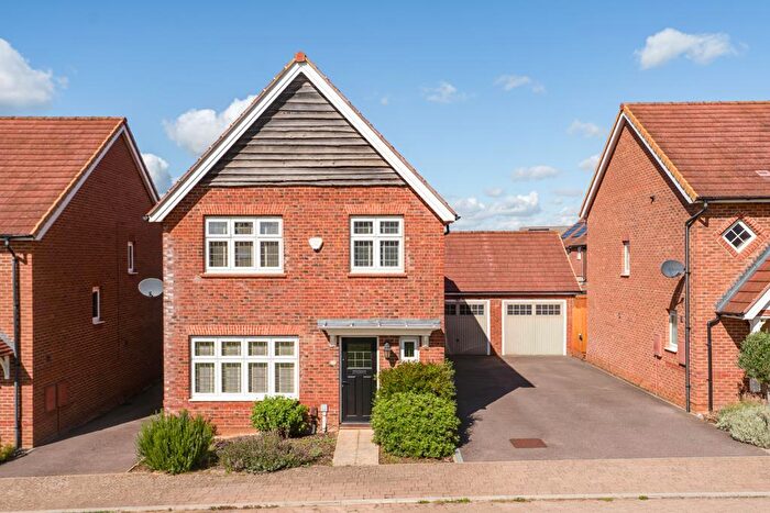3 Bedroom Detached House For Sale In Dale Crescent, Barton Seagrave, NN15