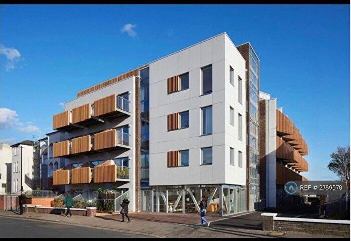 1 Bedroom Flat To Rent In Paxton House, London, SE25