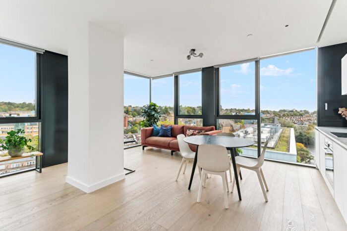 Studio For Sale In Hill House, Highgate Hill, N19