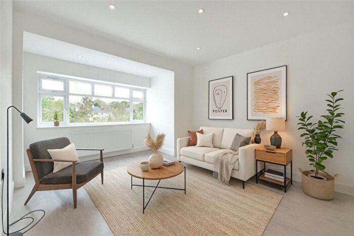 2 Bedroom Flat To Rent In Holders Hill Road, Mill Hill East, NW7