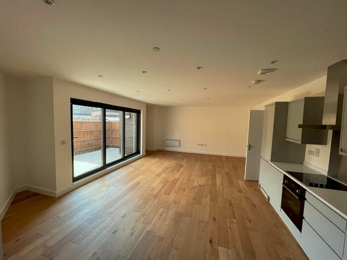 Block Of Flats To Rent In Flora Path, London, E9